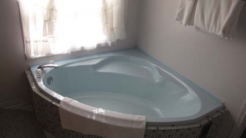05_Bedroom_1-Bath_2